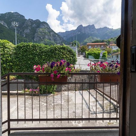 Mamma Ciccia Holiday Home - Mountains & Lake مانديلو ديل لاريو المظهر الخارجي الصورة