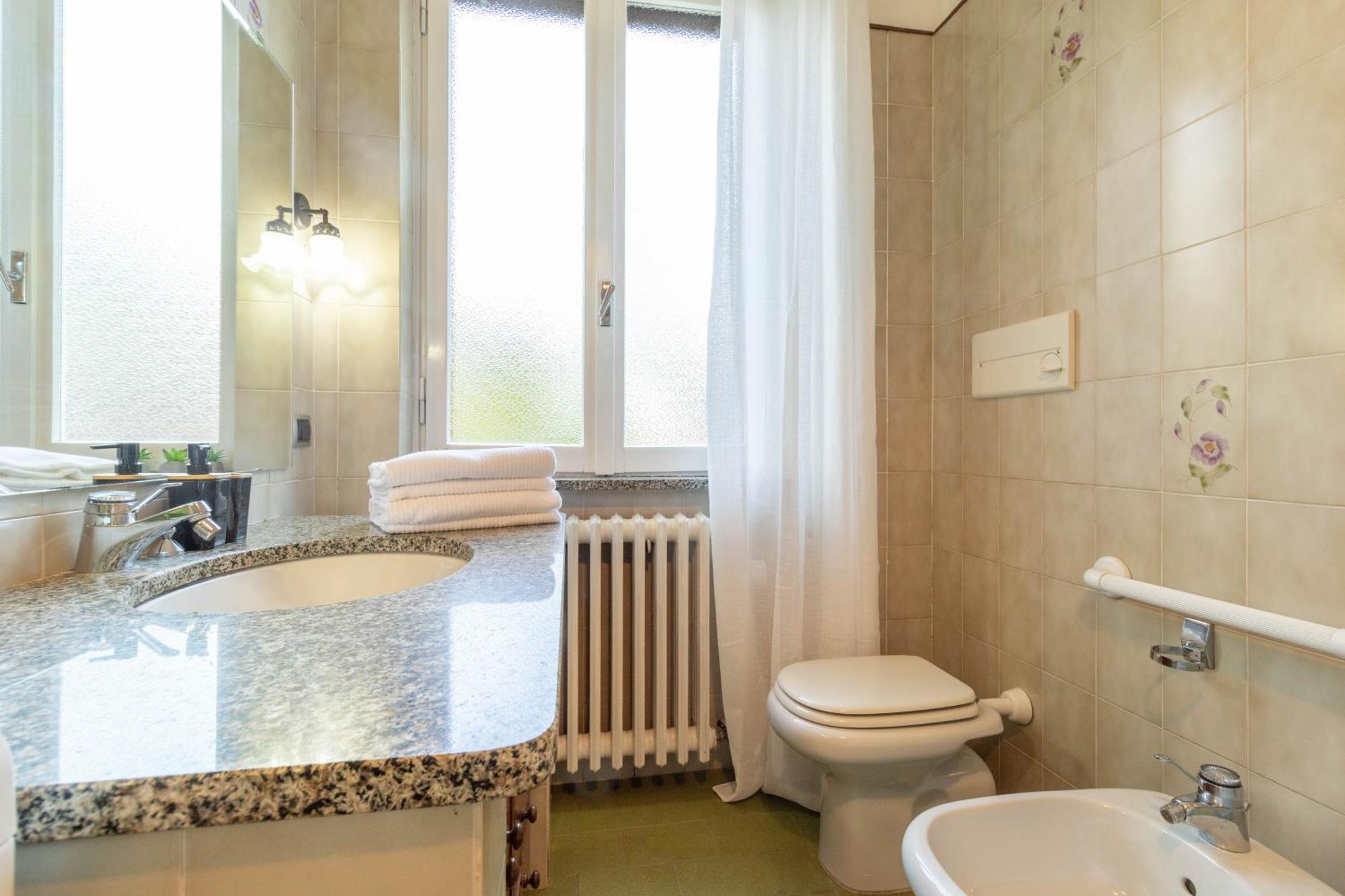 Mamma Ciccia Holiday Home - Mountains & Lake مانديلو ديل لاريو المظهر الخارجي الصورة